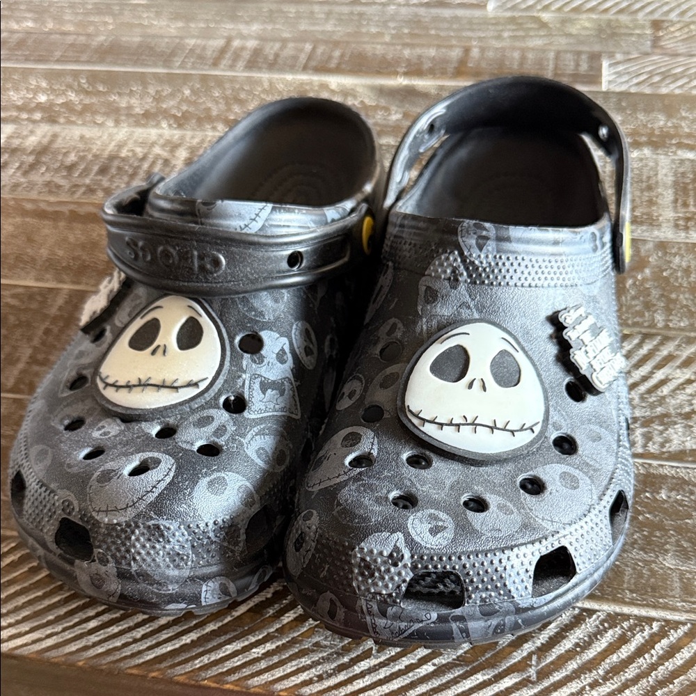 CROCS Nightmare Before Christmas men9 women 11